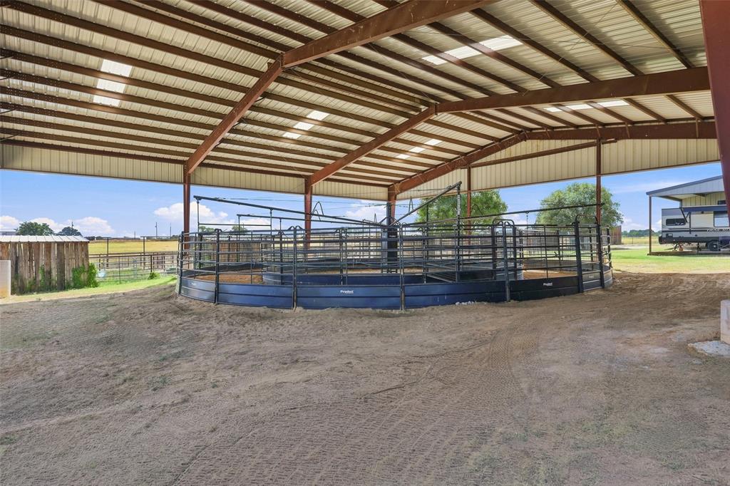 900 Leech Property Photo 31
