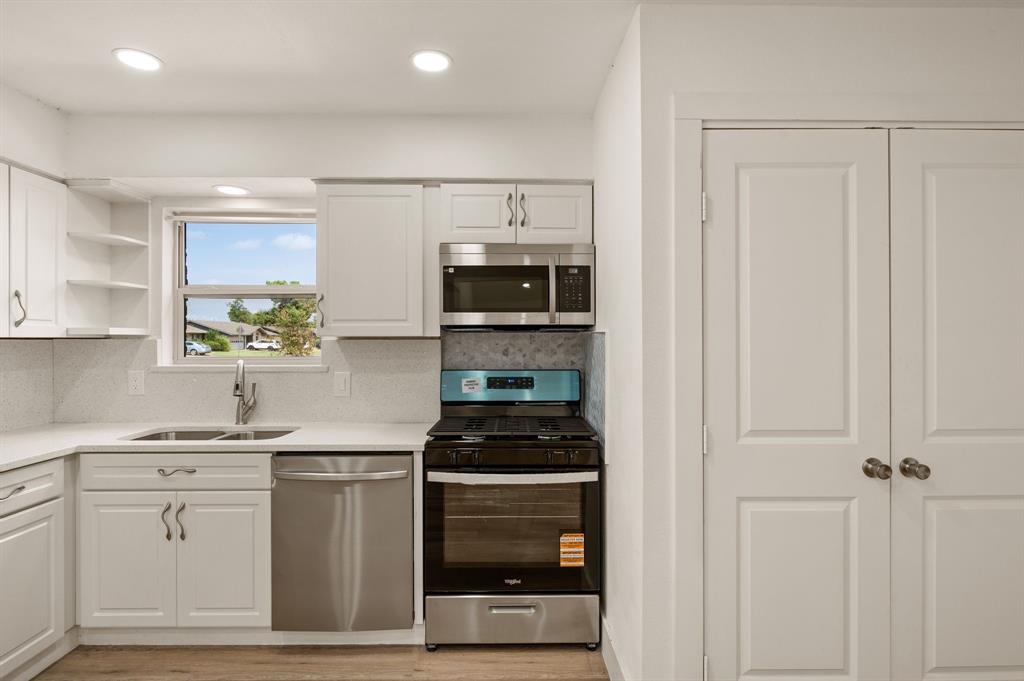 1216 Briarcove Drive Property Photo 8