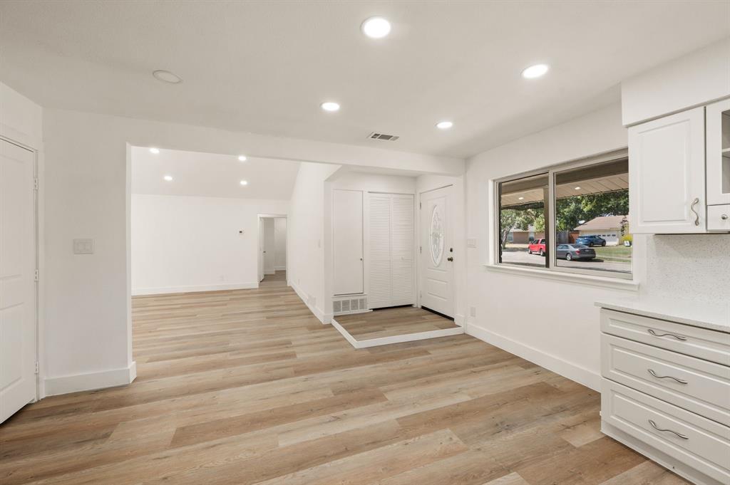 1216 Briarcove Drive Property Photo 10