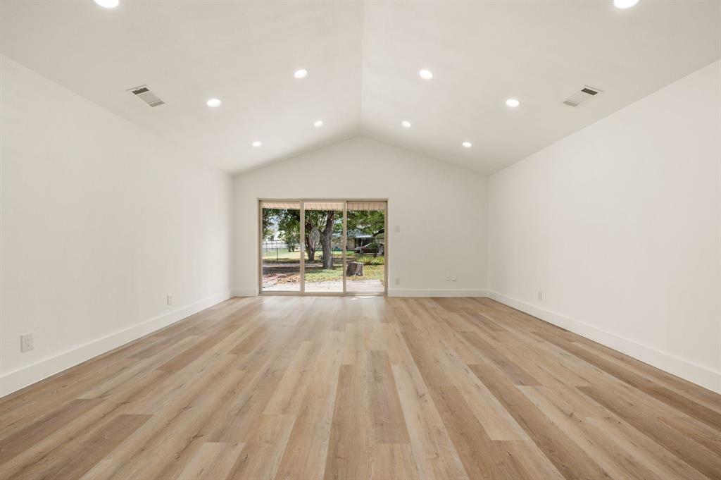 1216 Briarcove Drive Property Photo 13