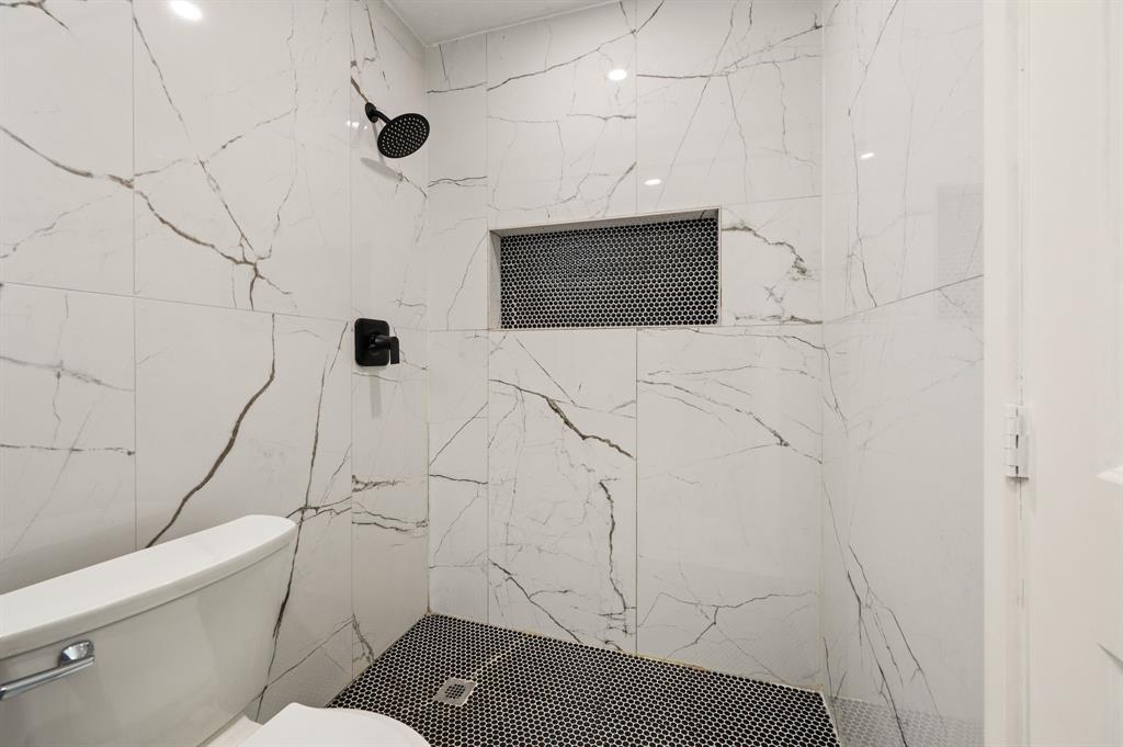 1216 Briarcove Drive Property Photo 24