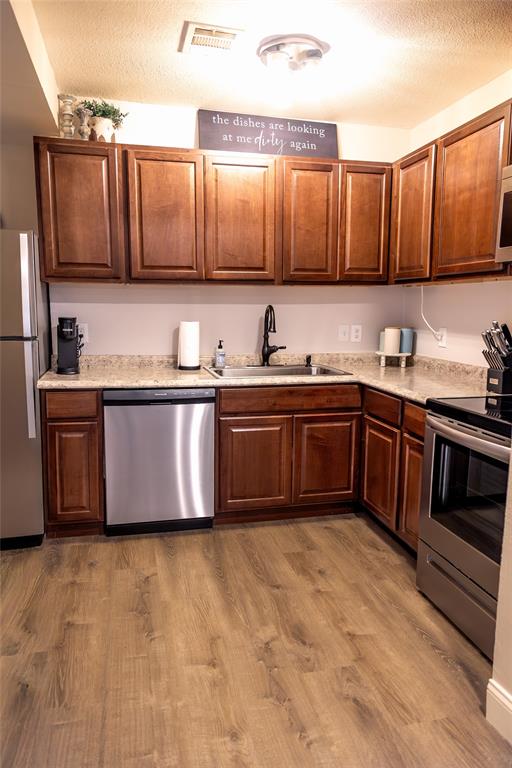 257 Graham Avenue Property Photo 10