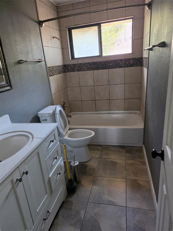 405 Raintree Circle Property Photo 24