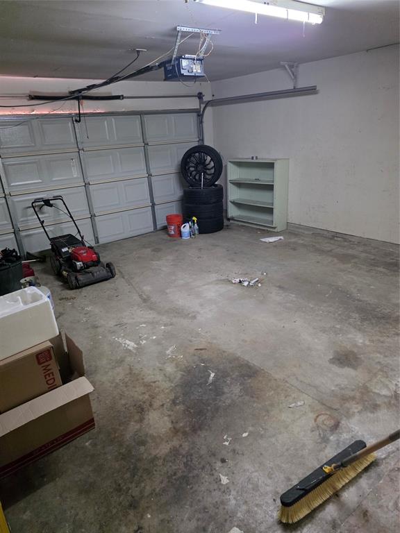 405 Raintree Circle Property Photo 27