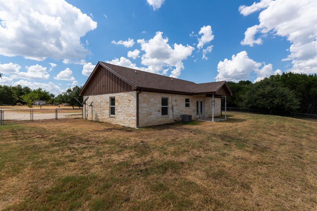 534 County Road 3081 Property Photo 33