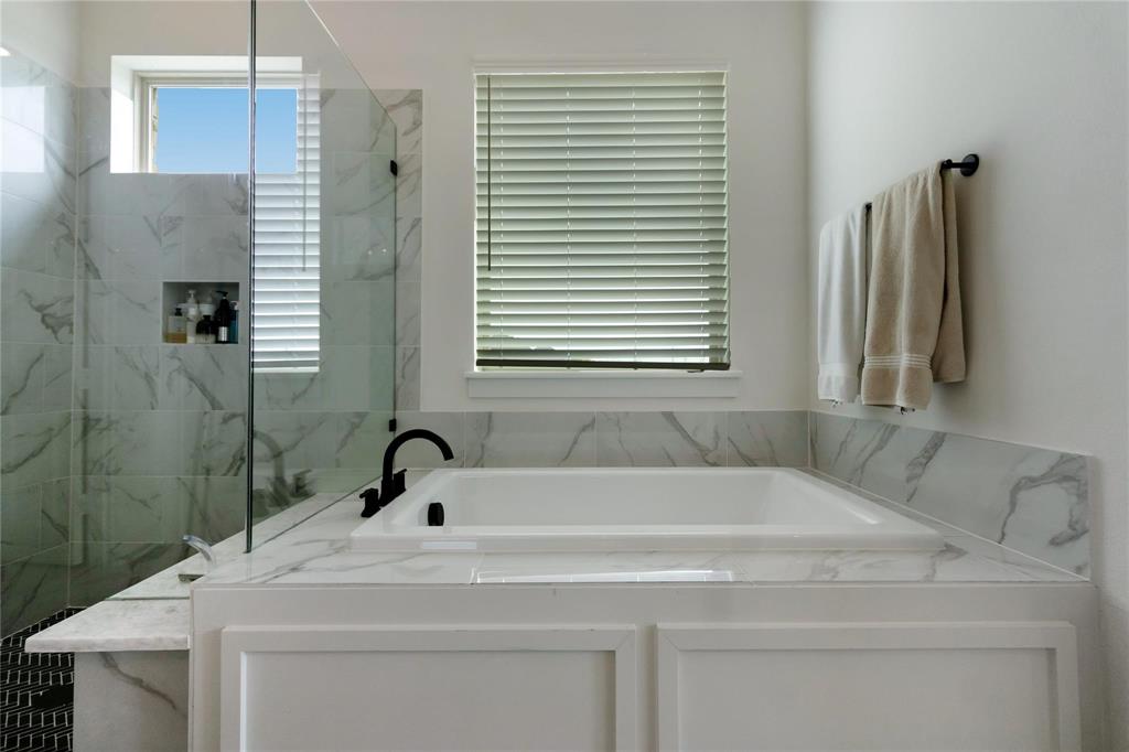 4405 Devon Drive Property Photo 22