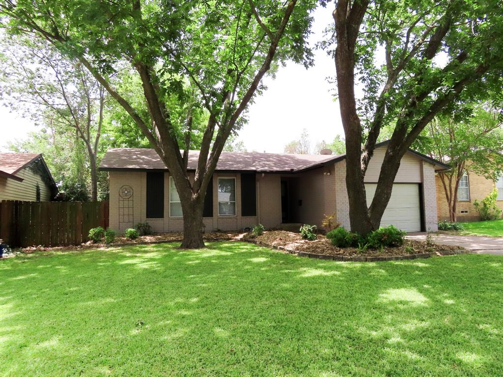 808 E Heath Street Property Photo 1