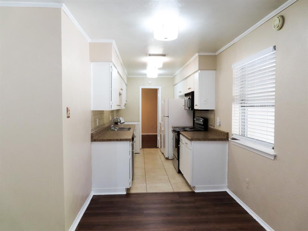 808 E Heath Street Property Photo 2
