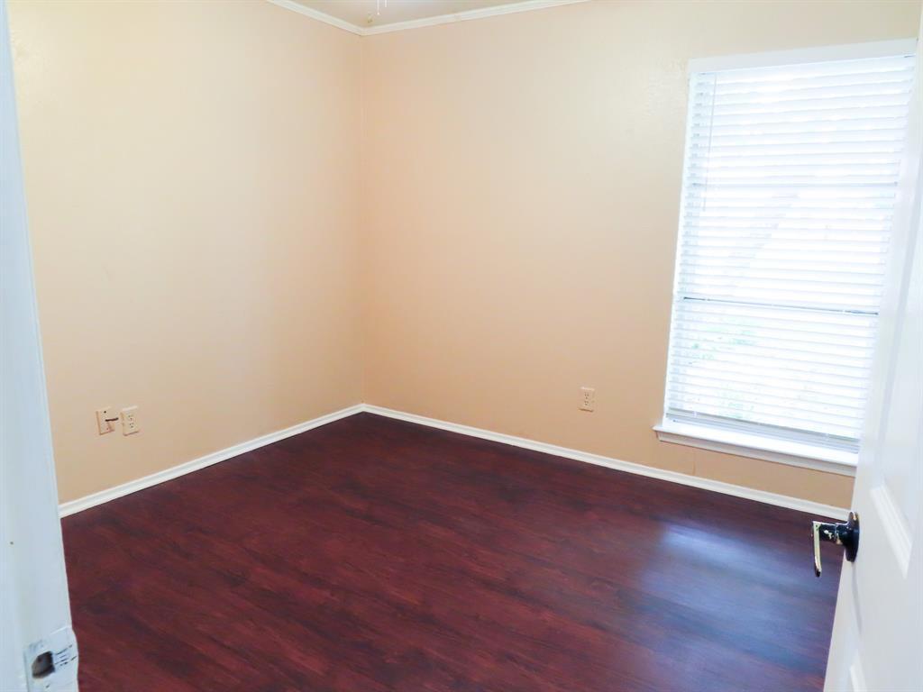 808 E Heath Street Property Photo 9