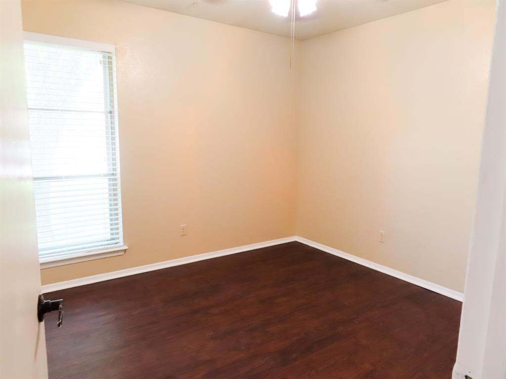 808 E Heath Street Property Photo 10