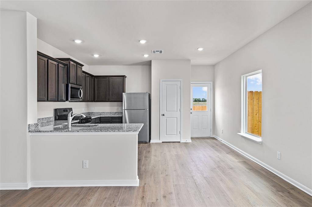 1823 Renaissance Drive Property Photo 4