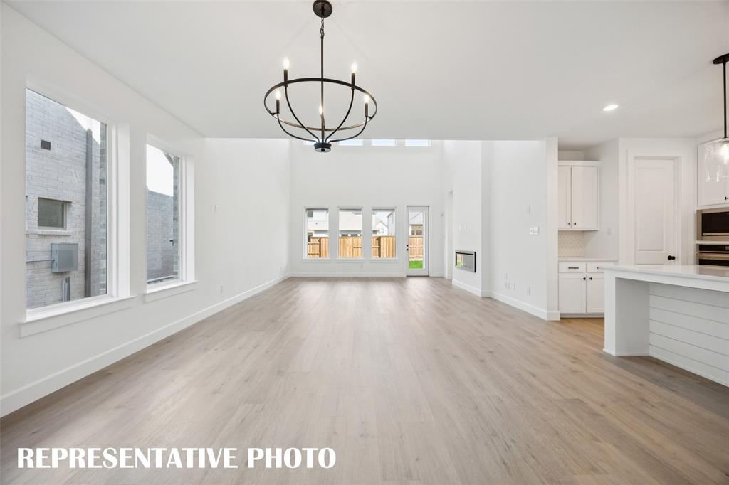 15783 Amber Street Property Photo 6