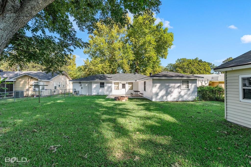 147 Richard Avenue Property Photo 4