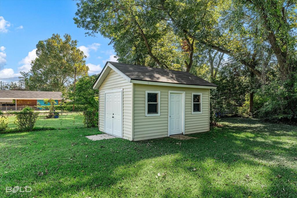 147 Richard Avenue Property Photo 7
