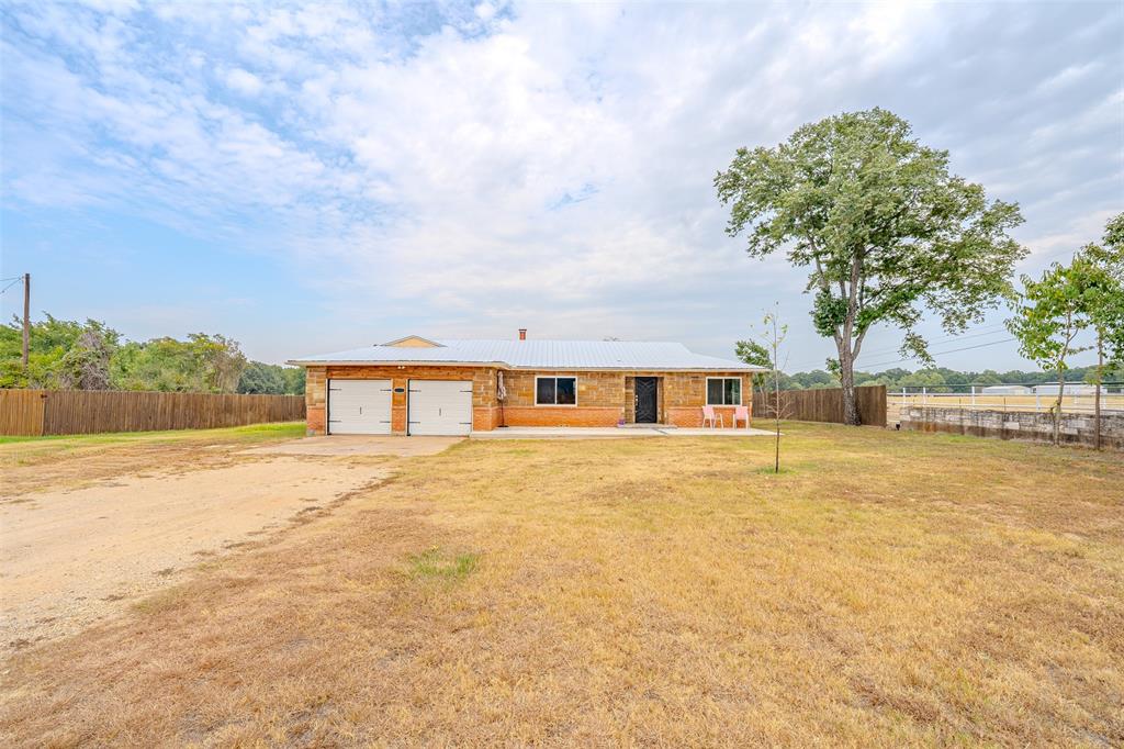 2212 Acton Highway Property Photo 7