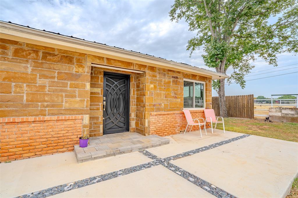 2212 Acton Highway Property Photo 11