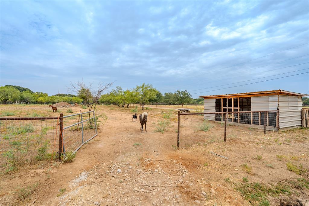 2212 Acton Highway Property Photo 18