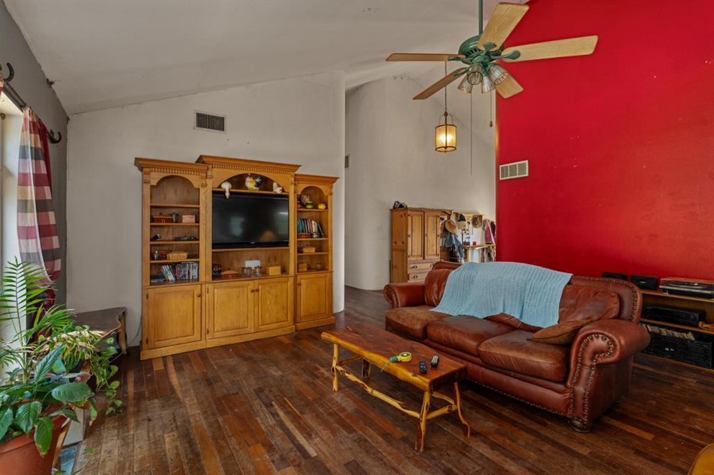 5562 Cedar Creek Drive Property Photo 13