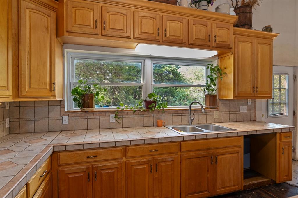 5562 Cedar Creek Drive Property Photo 21