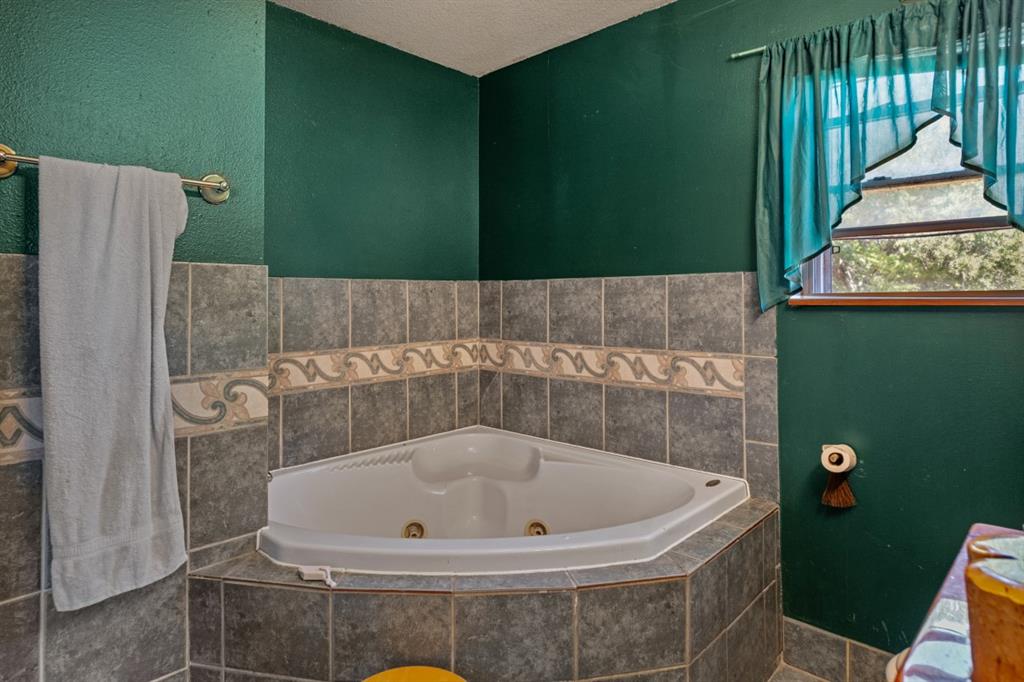 5562 Cedar Creek Drive Property Photo 25
