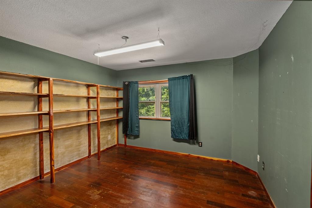 5562 Cedar Creek Drive Property Photo 27