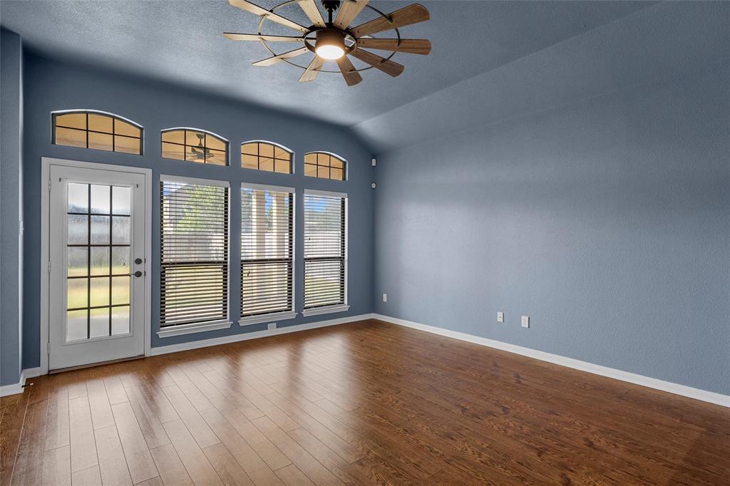 10437 Condor Loop Property Photo 6