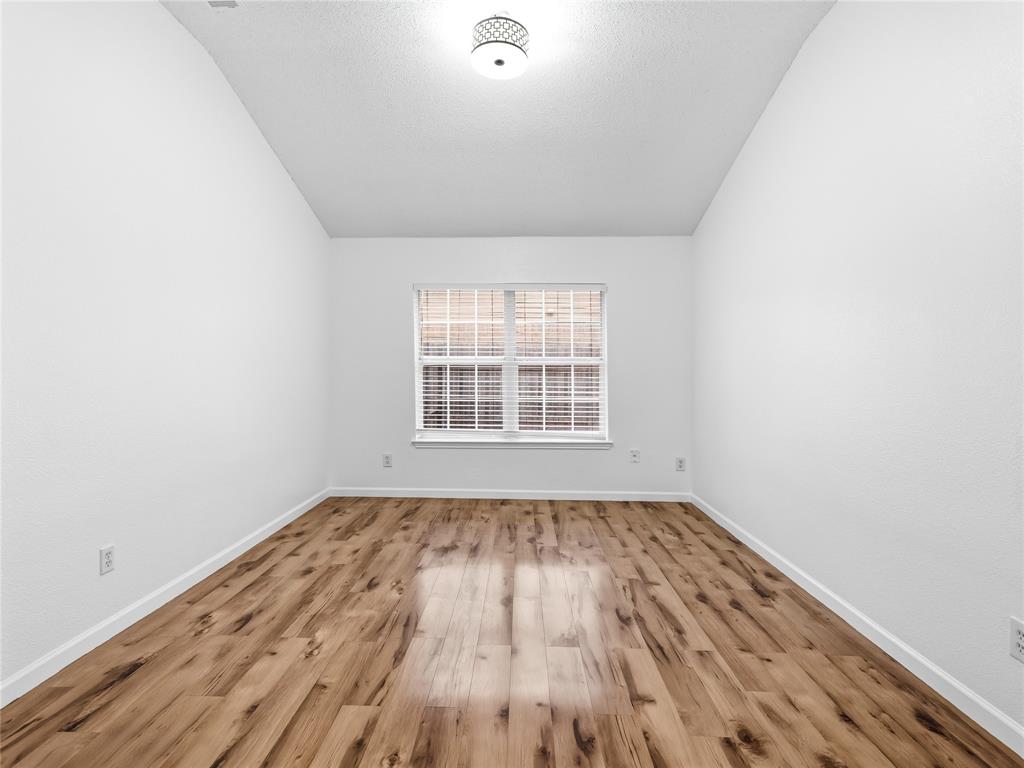 6805 Red Rock Trail Property Photo 10