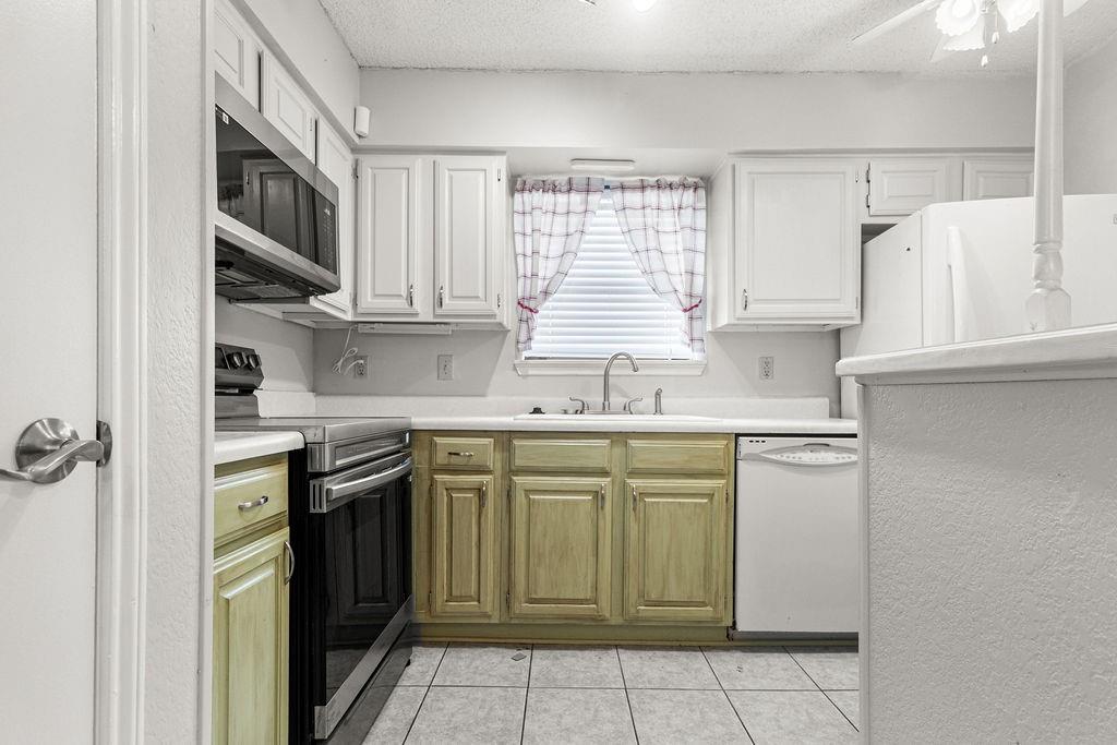 1201 Calico Lane 2024 Property Photo 8