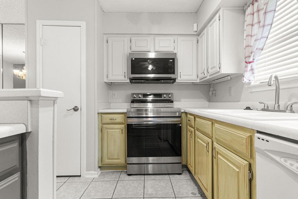 1201 Calico Lane 2024 Property Photo 10