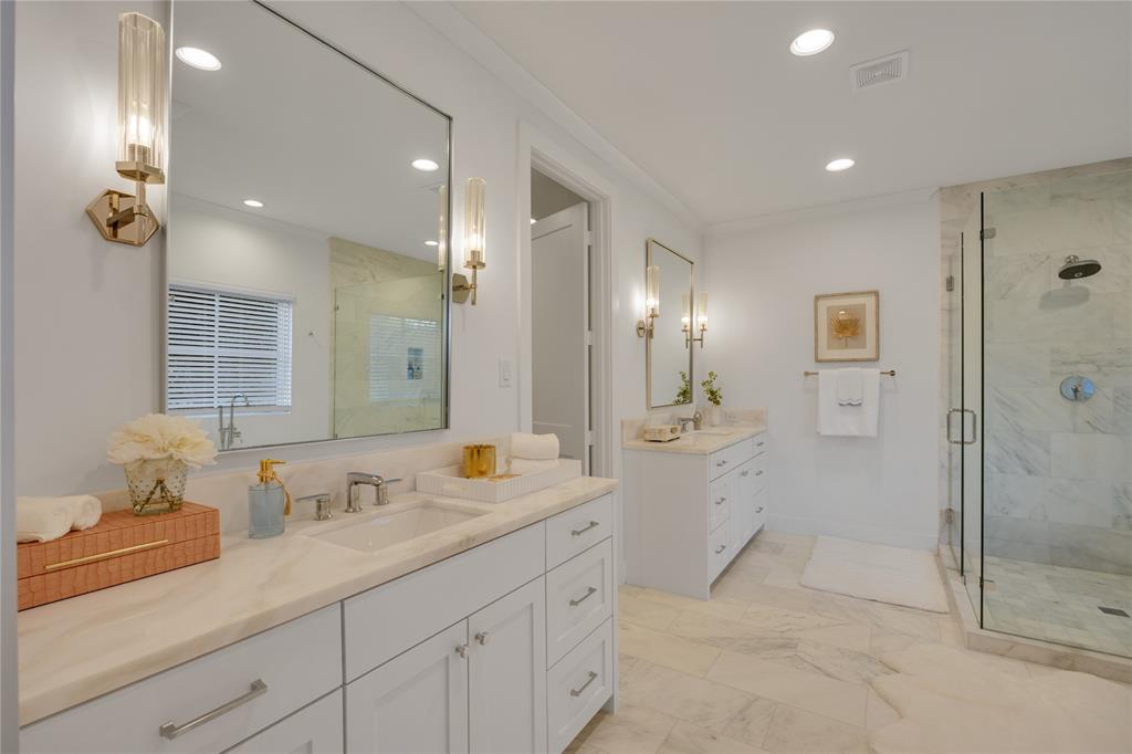 5552 Longview Street Property Photo 8