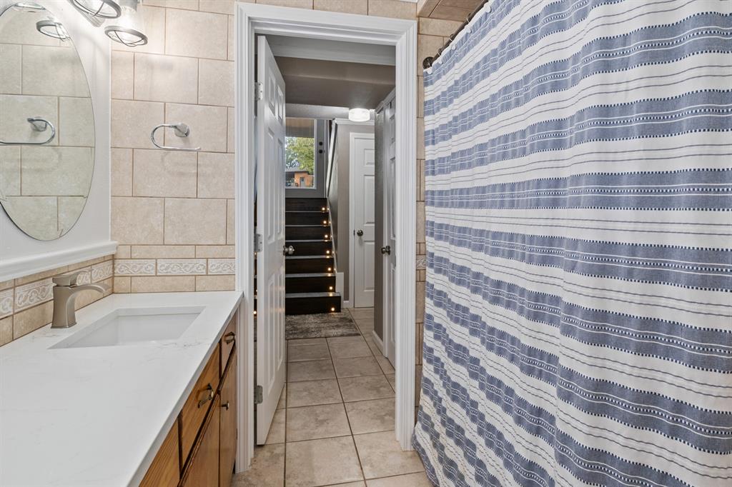 803 County Road 2127 Property Photo 23