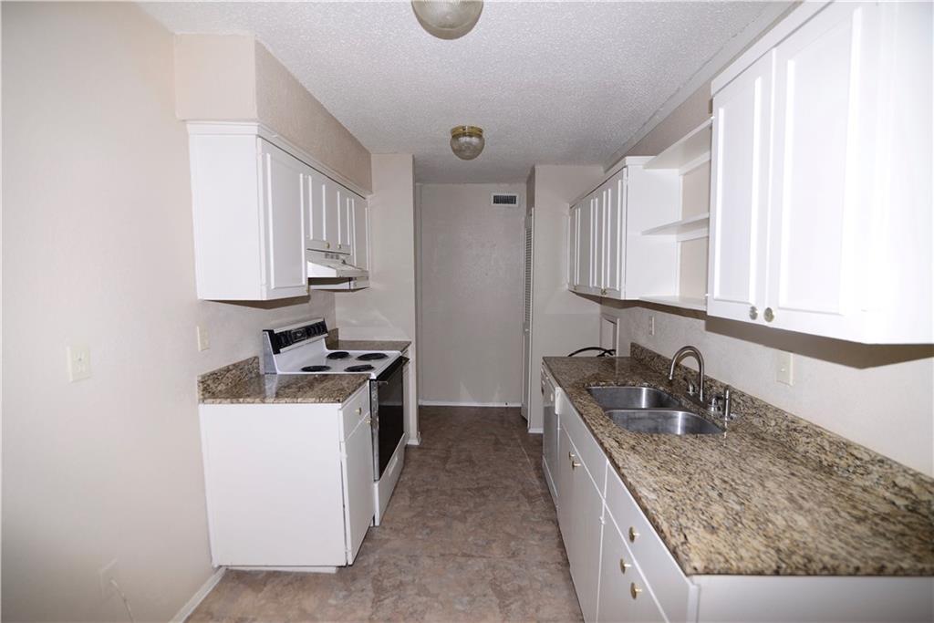 3437 Cherrywood Lane Property Photo 3
