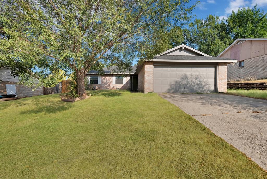 813 Panay Way Drive Property Photo 1