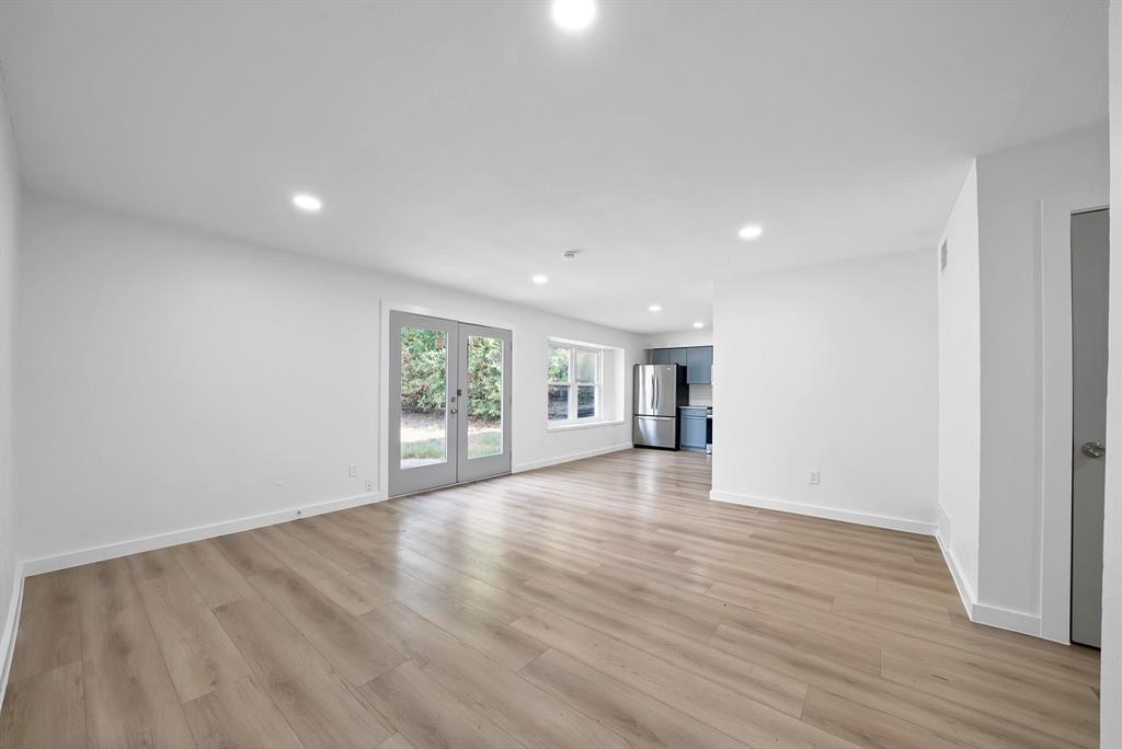 813 Panay Way Drive Property Photo 10