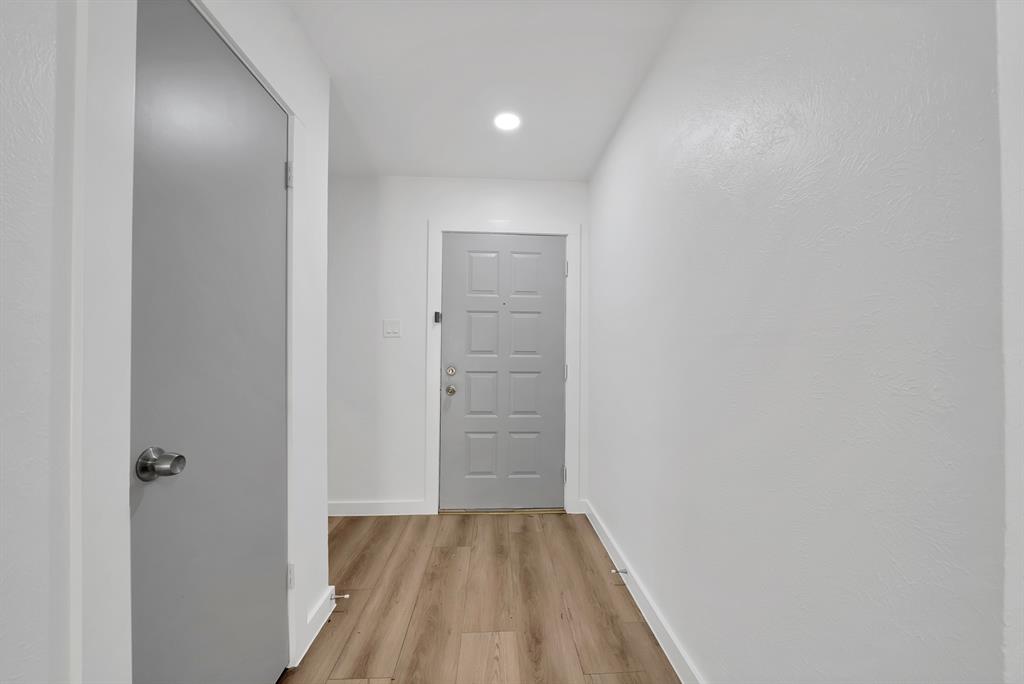 813 Panay Way Drive Property Photo 11