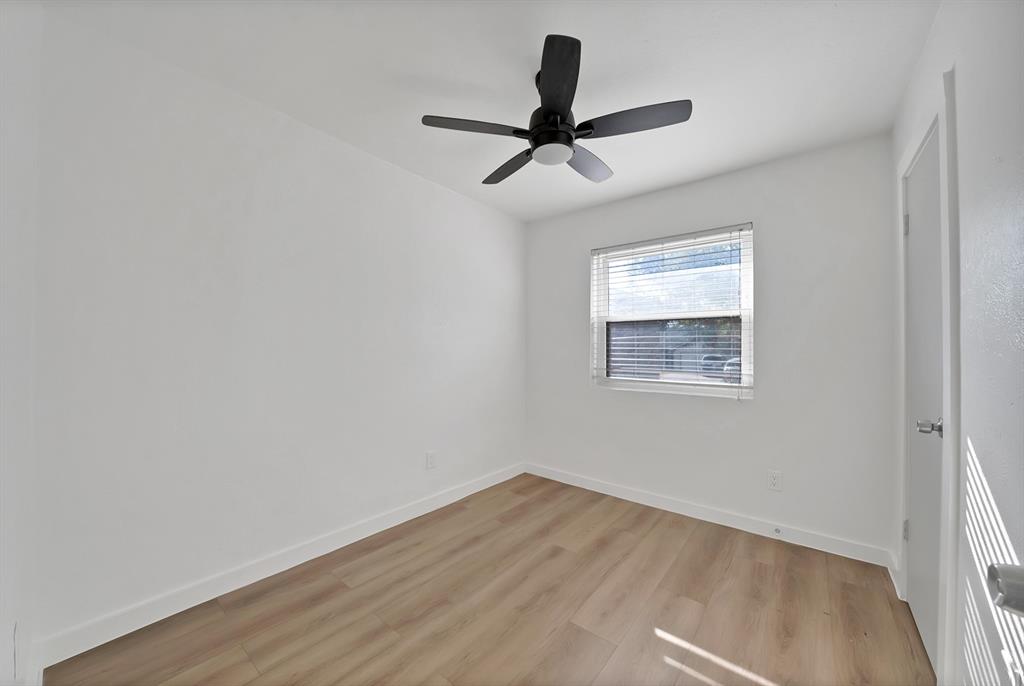 813 Panay Way Drive Property Photo 12