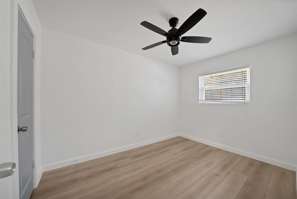813 Panay Way Drive Property Photo 14