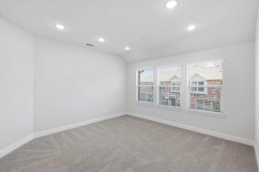 519 Sequoia Street Property Photo 23