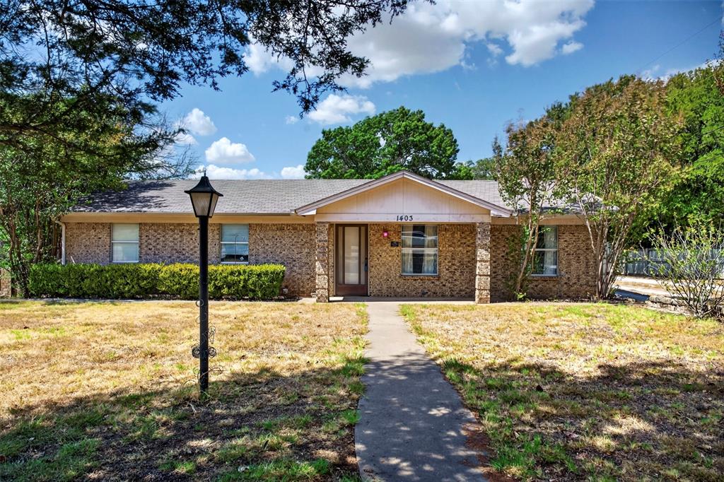 1403 N Melba Doyle Park Road Property Photo 1