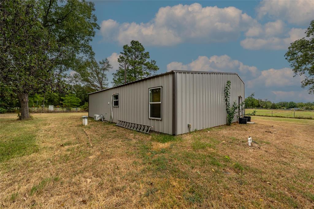 6899 Tx-19 Highway Property Photo 7