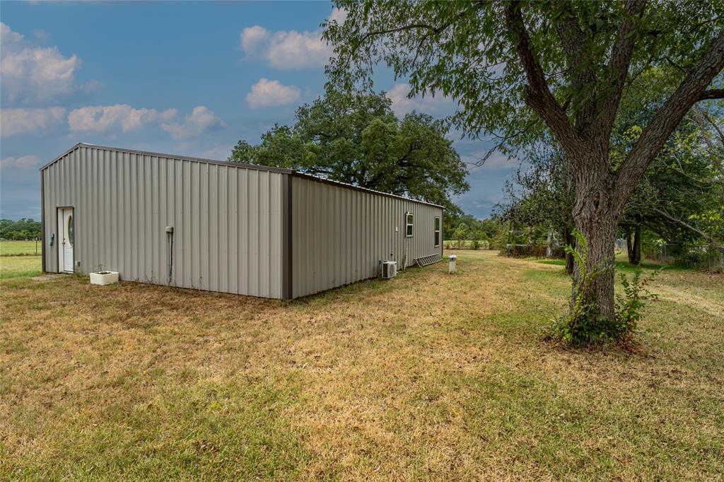6899 Tx-19 Highway Property Photo 8