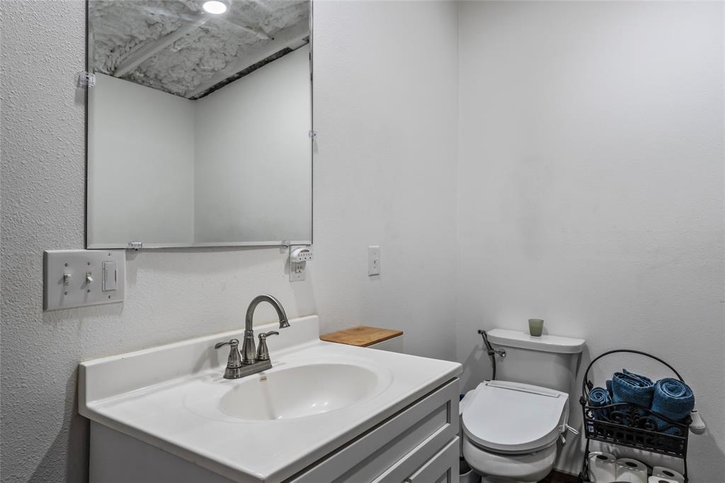 6899 Tx-19 Highway Property Photo 15