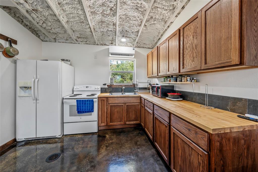 6899 Tx-19 Highway Property Photo 25