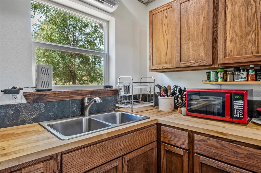 6899 Tx-19 Highway Property Photo 26