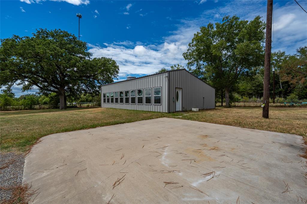 6899 Tx-19 Highway Property Photo 30