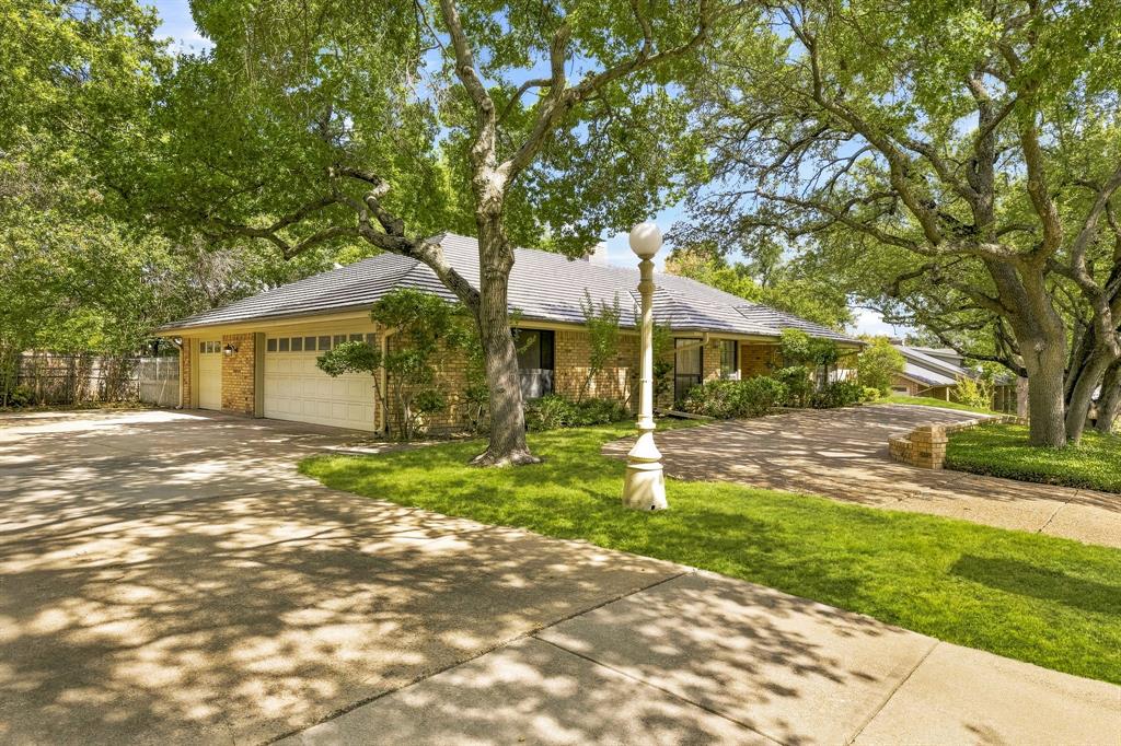 6916 Tumbling Trail Property Photo 2