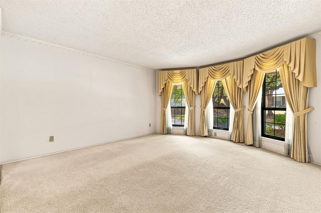 6916 Tumbling Trail Property Photo 6