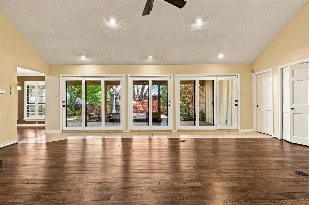 6916 Tumbling Trail Property Photo 11