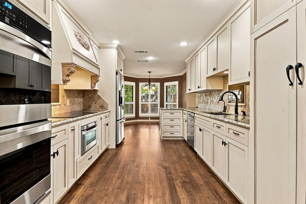 6916 Tumbling Trail Property Photo 13