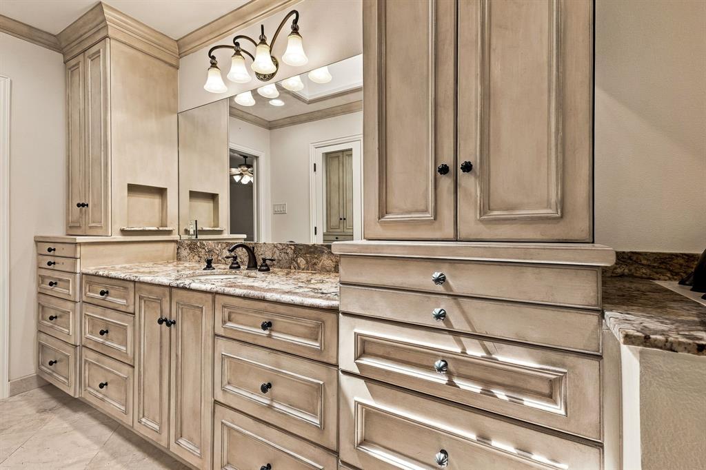 6916 Tumbling Trail Property Photo 25